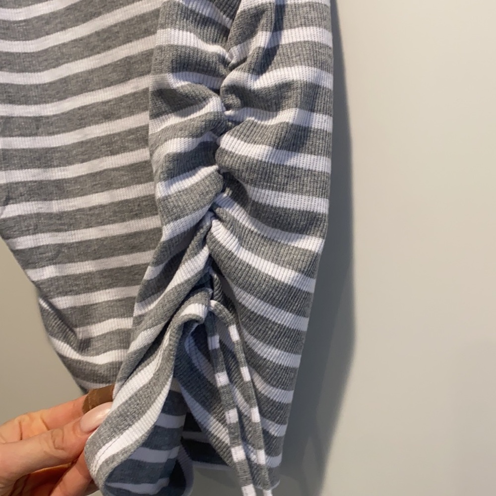 FADED ROSE SLEEVELESSStriped side Drawstring Tank Top - Picture 9 of 16